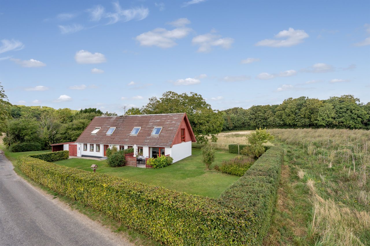 Ejendomsbillede 2 af 31