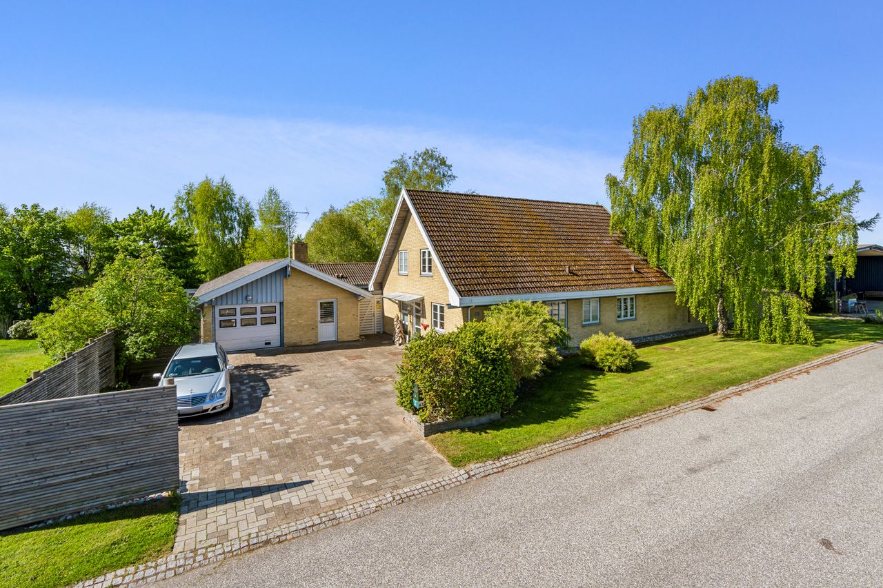 Ejendomsbillede 2 af 36