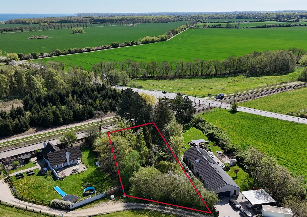 Ejendomsbillede 2 af 12