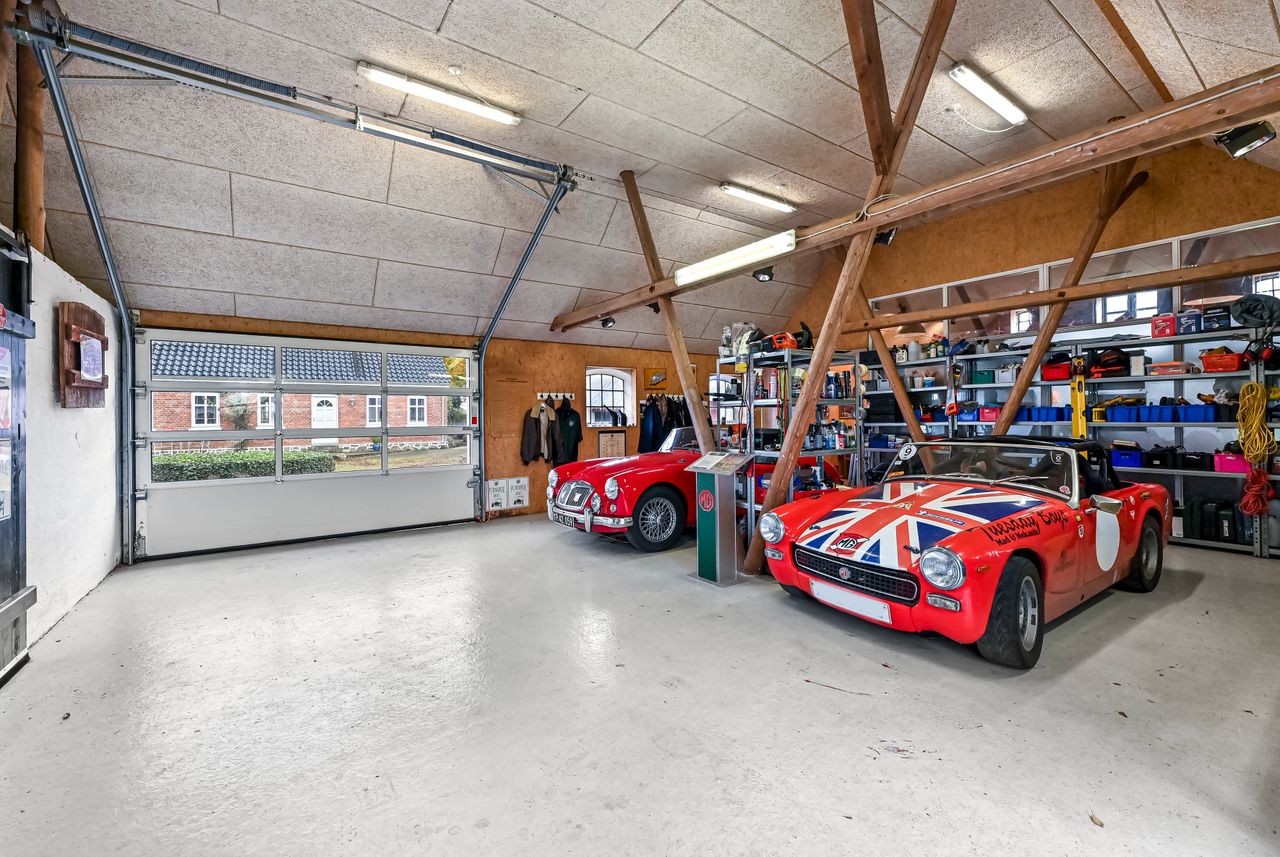 Ejendomsbillede 2 af 27