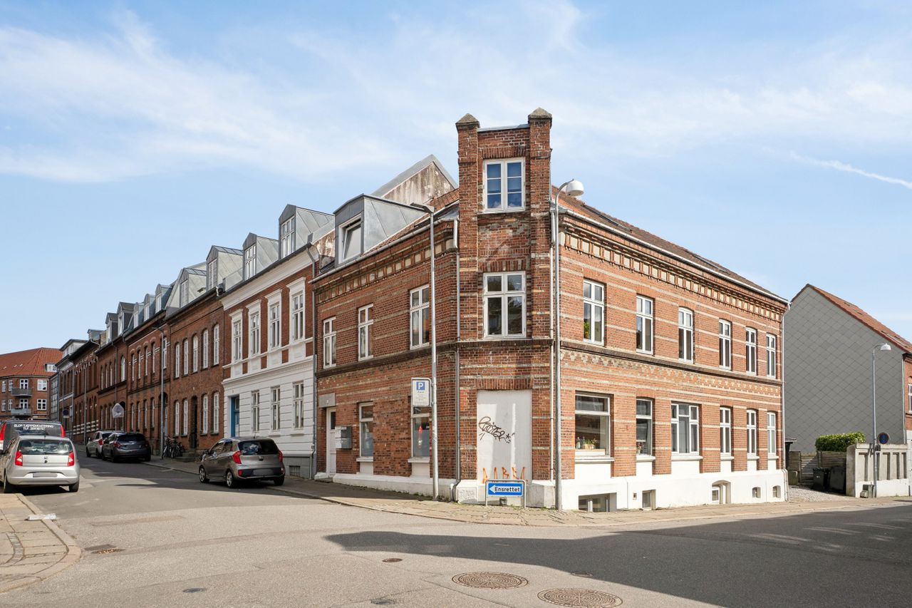 Ejendomsbillede 2 af 18