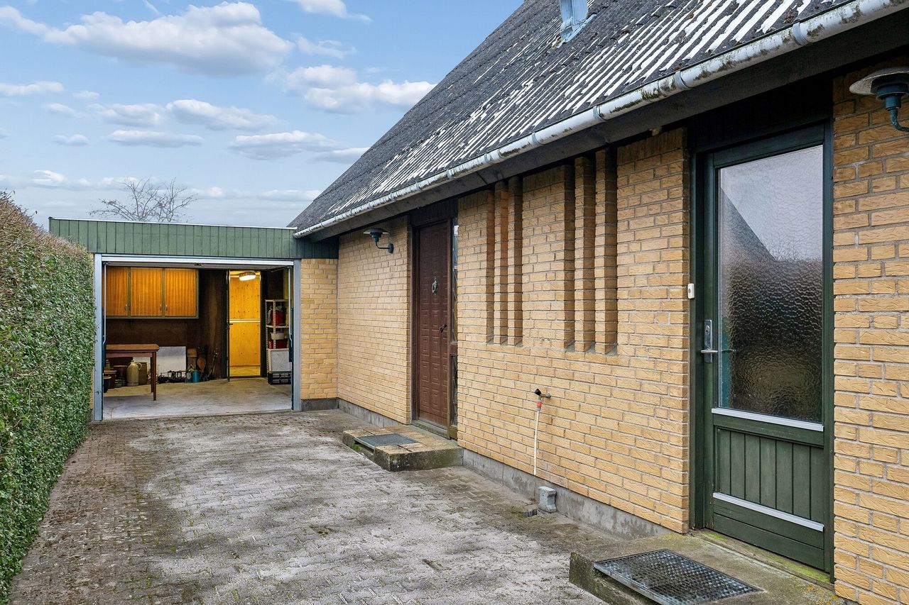 Ejendomsbillede 2 af 30