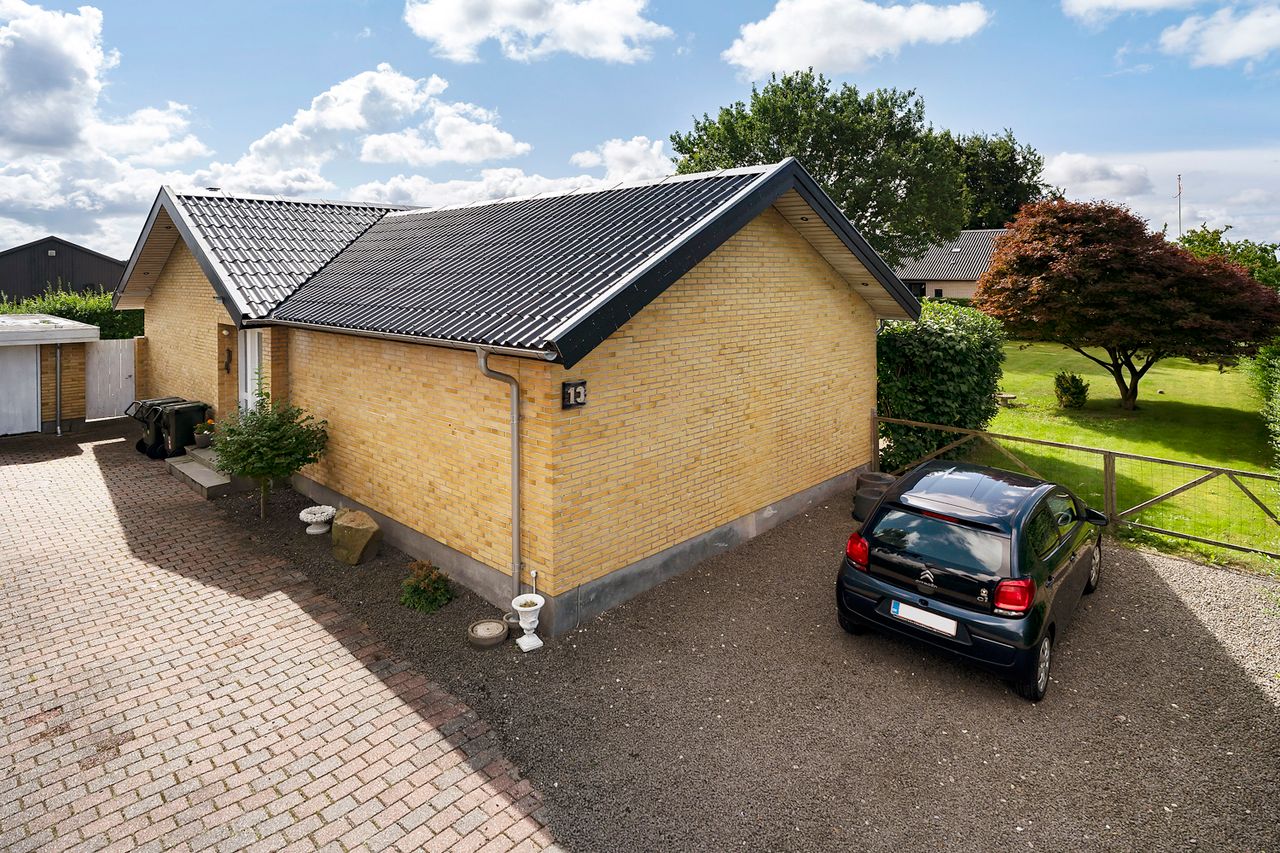 Ejendomsbillede 2 af 27