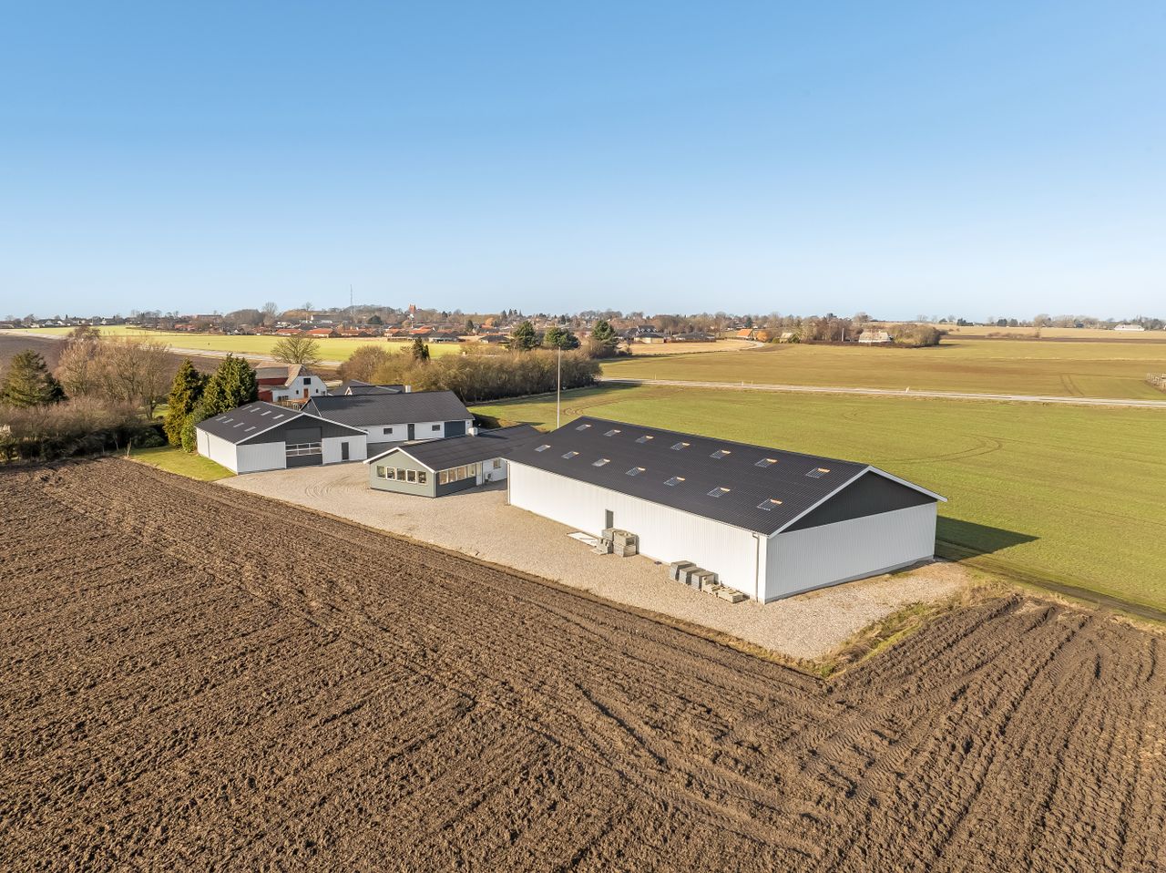 Ejendomsbillede 2 af 82