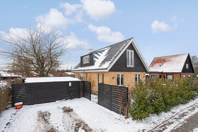 Krogshøjvej 140,  Villa