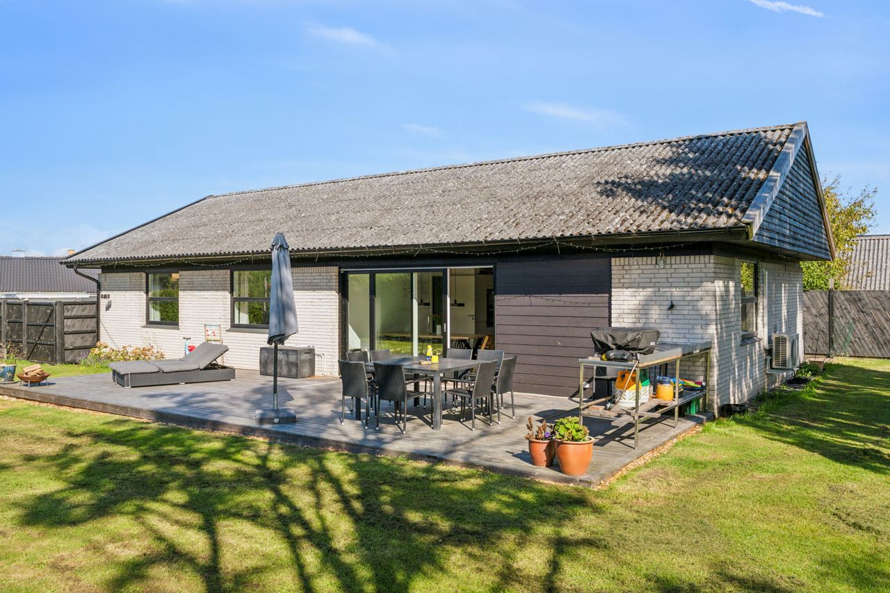 Ejendomsbillede 2 af 27