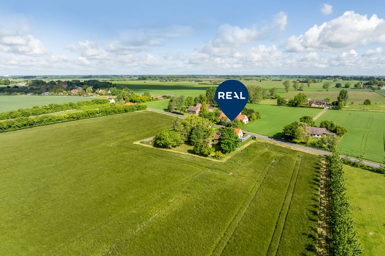 Ejendomsbillede 2 af 46