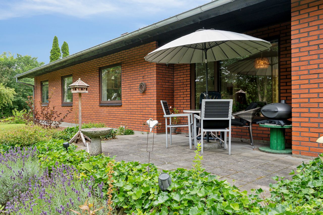 Ejendomsbillede 2 af 28