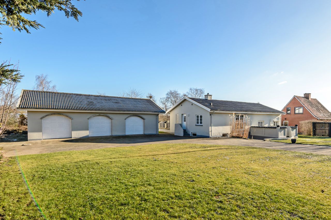 Ejendomsbillede 2 af 35