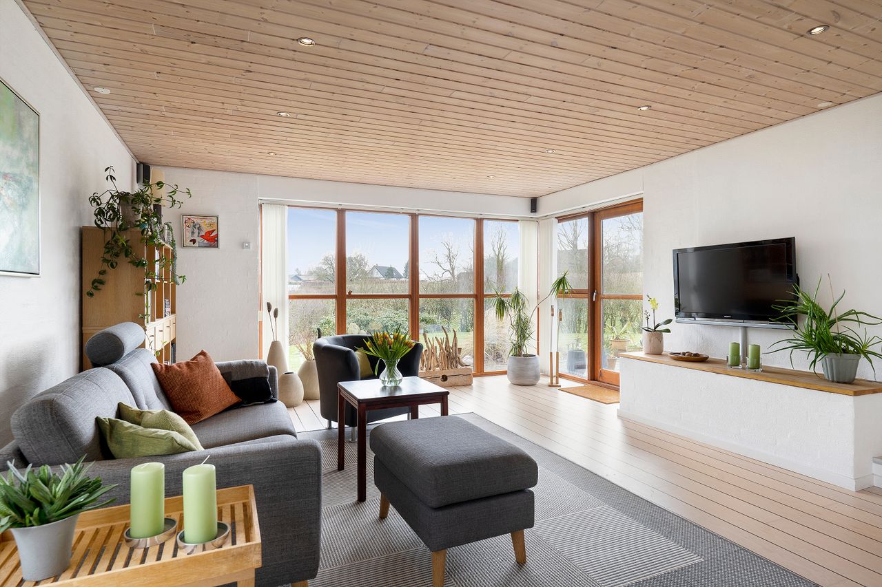 Ejendomsbillede 2 af 15