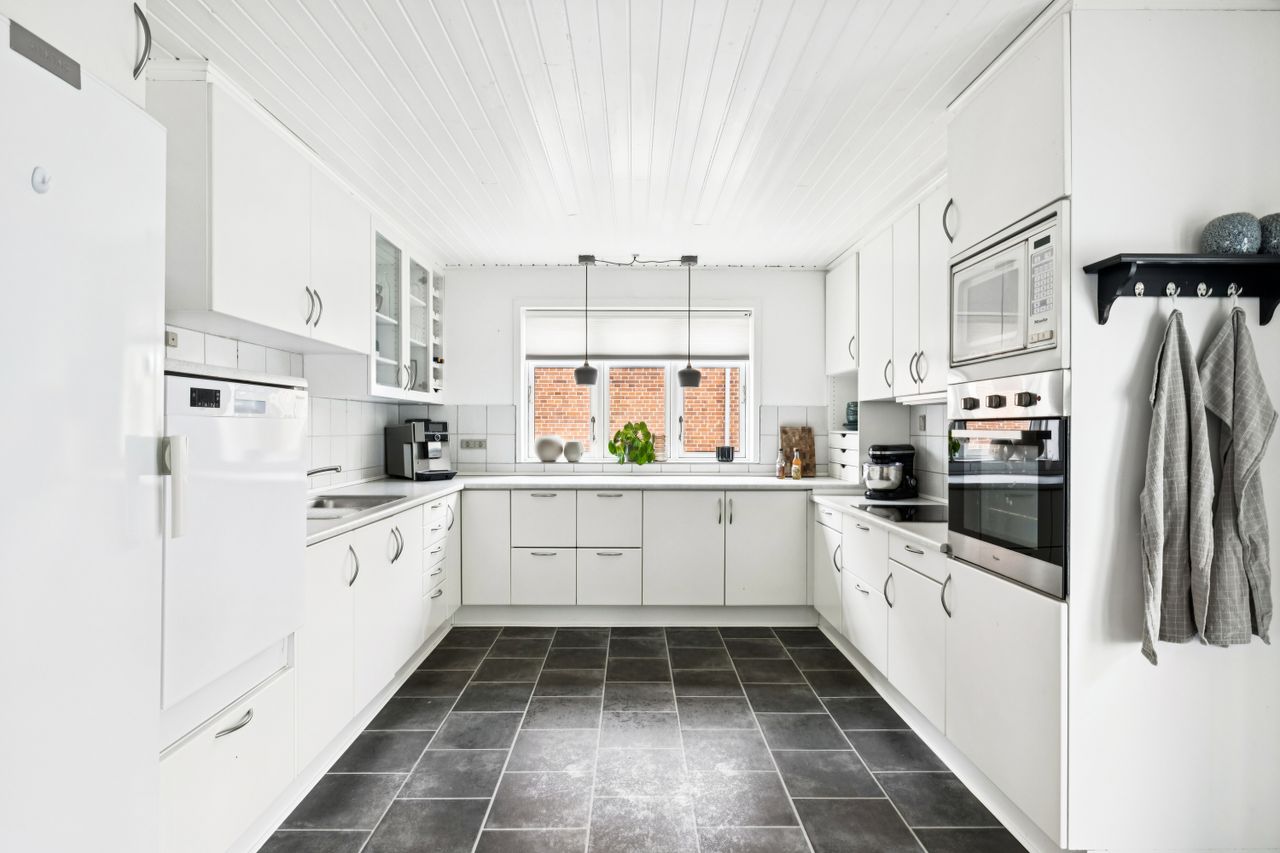 Ejendomsbillede 2 af 18