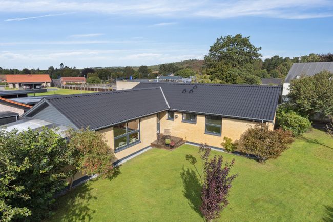 Sortbærvej 6,  Villa