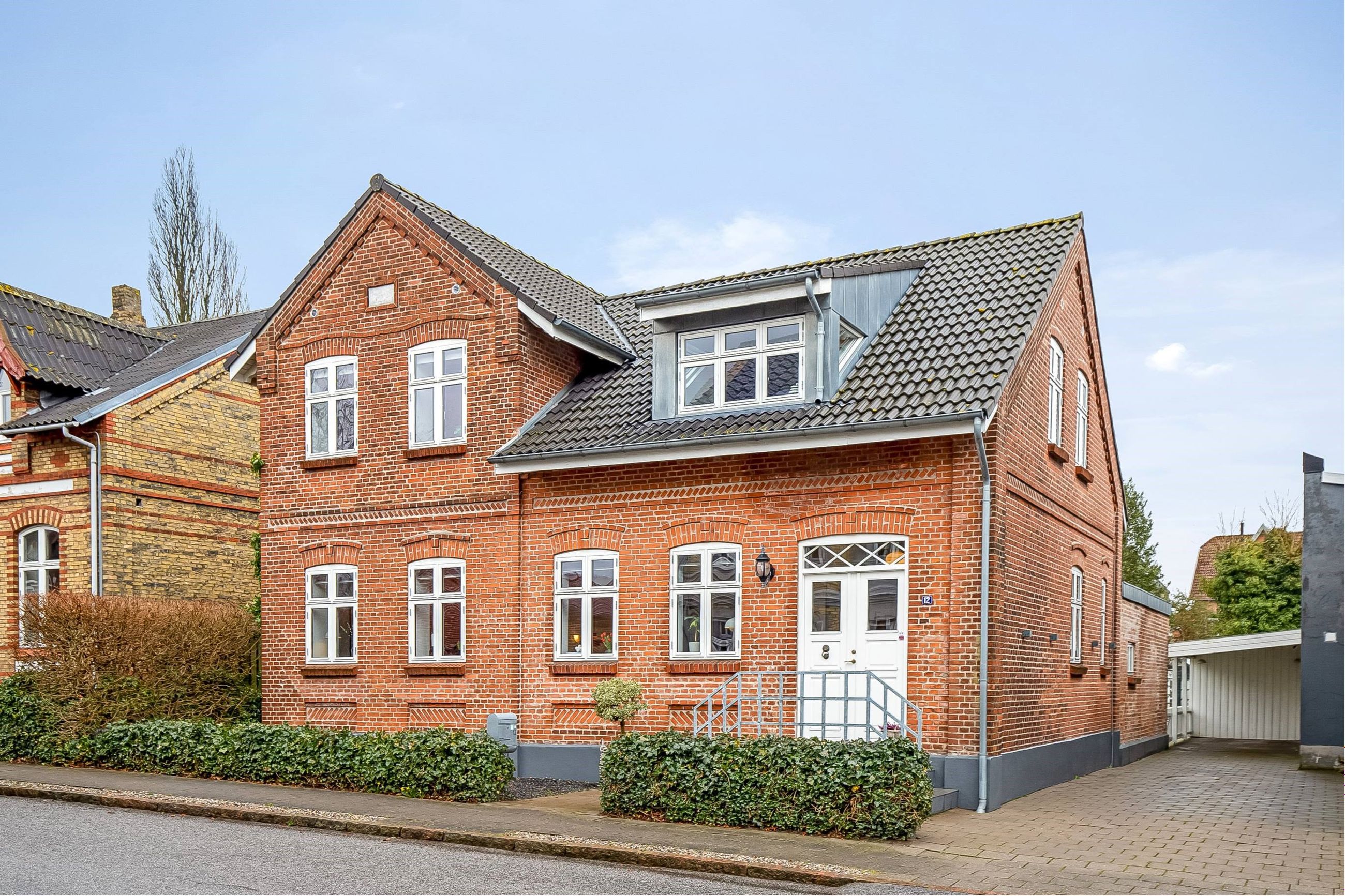 Mariegade 12,  Villa