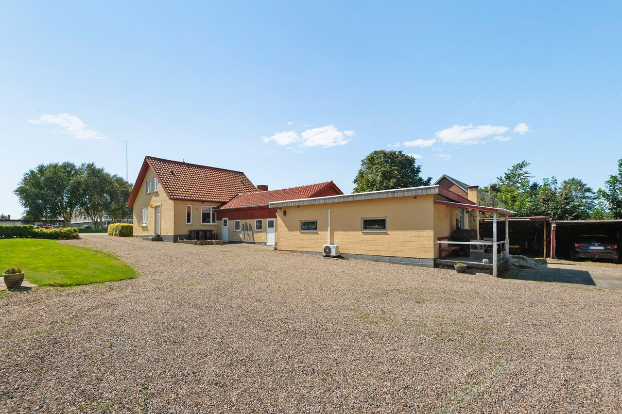 Ejendomsbillede 3 af 19