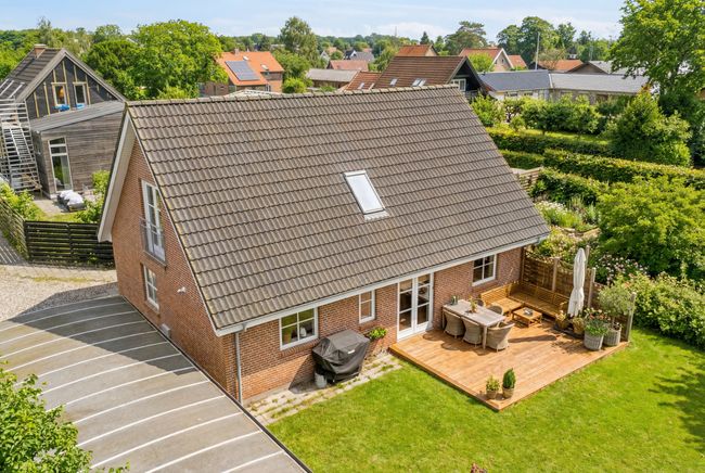 Mellemvangsvej 8,  Villa