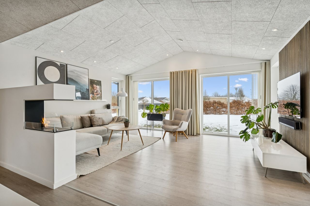 Ejendomsbillede 2 af 28