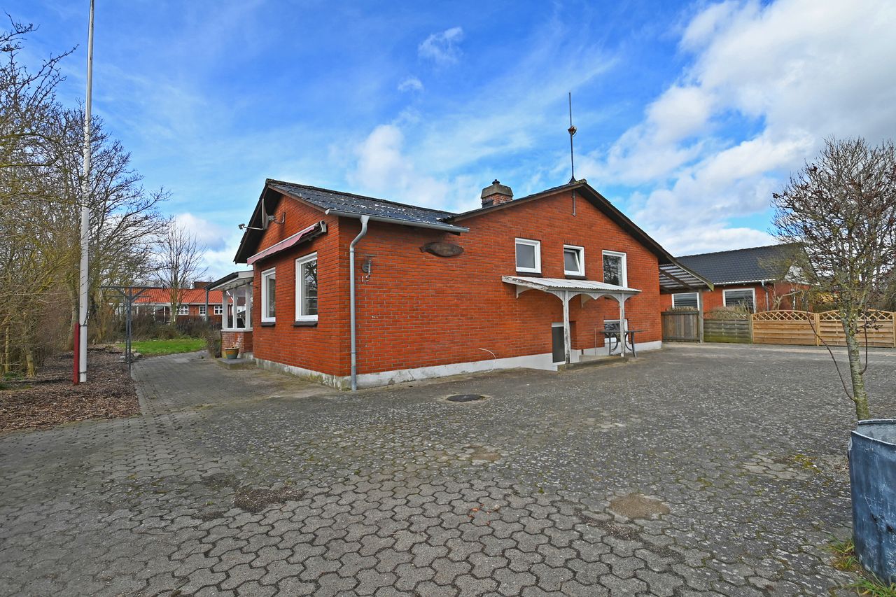 Ejendomsbillede 3 af 48