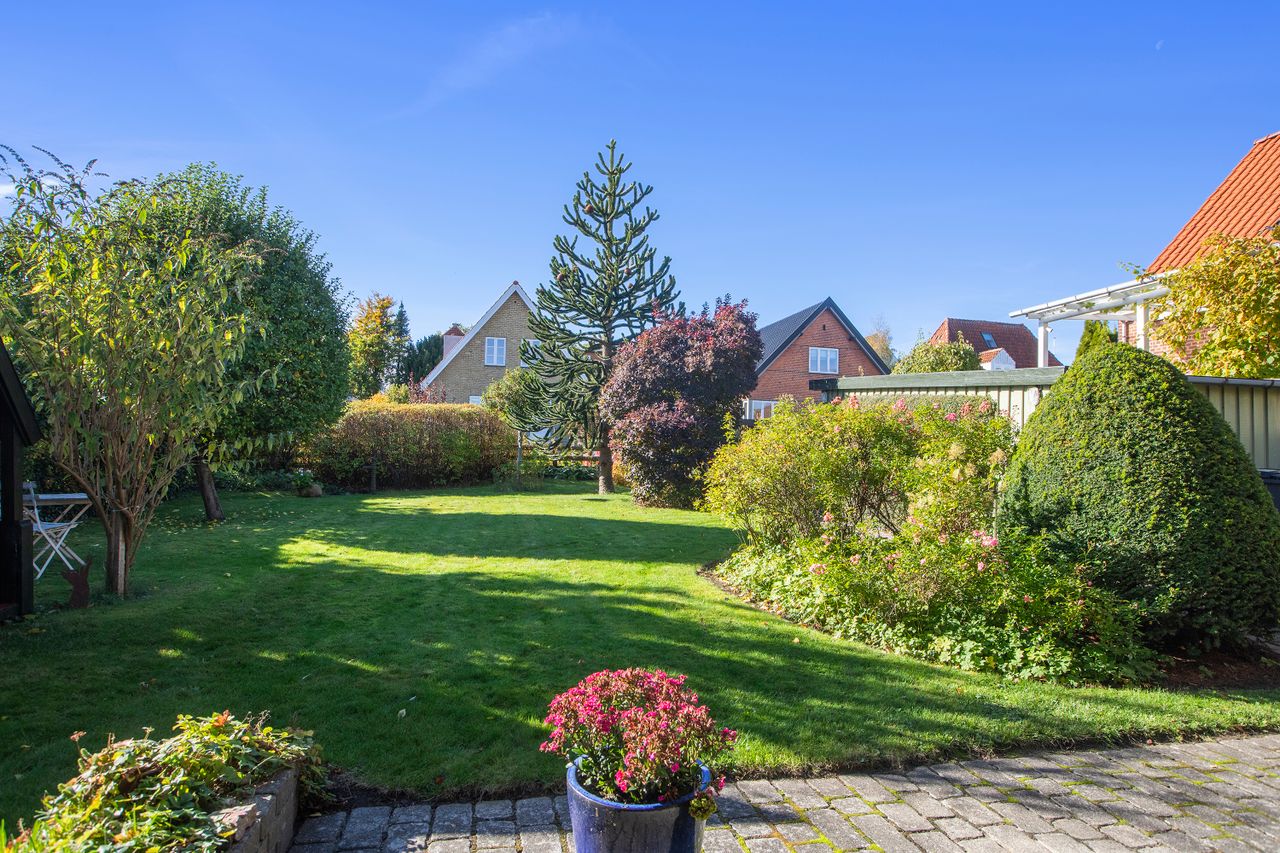 Ejendomsbillede 2 af 43