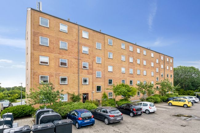 Emiliehøj 15, 1. 16