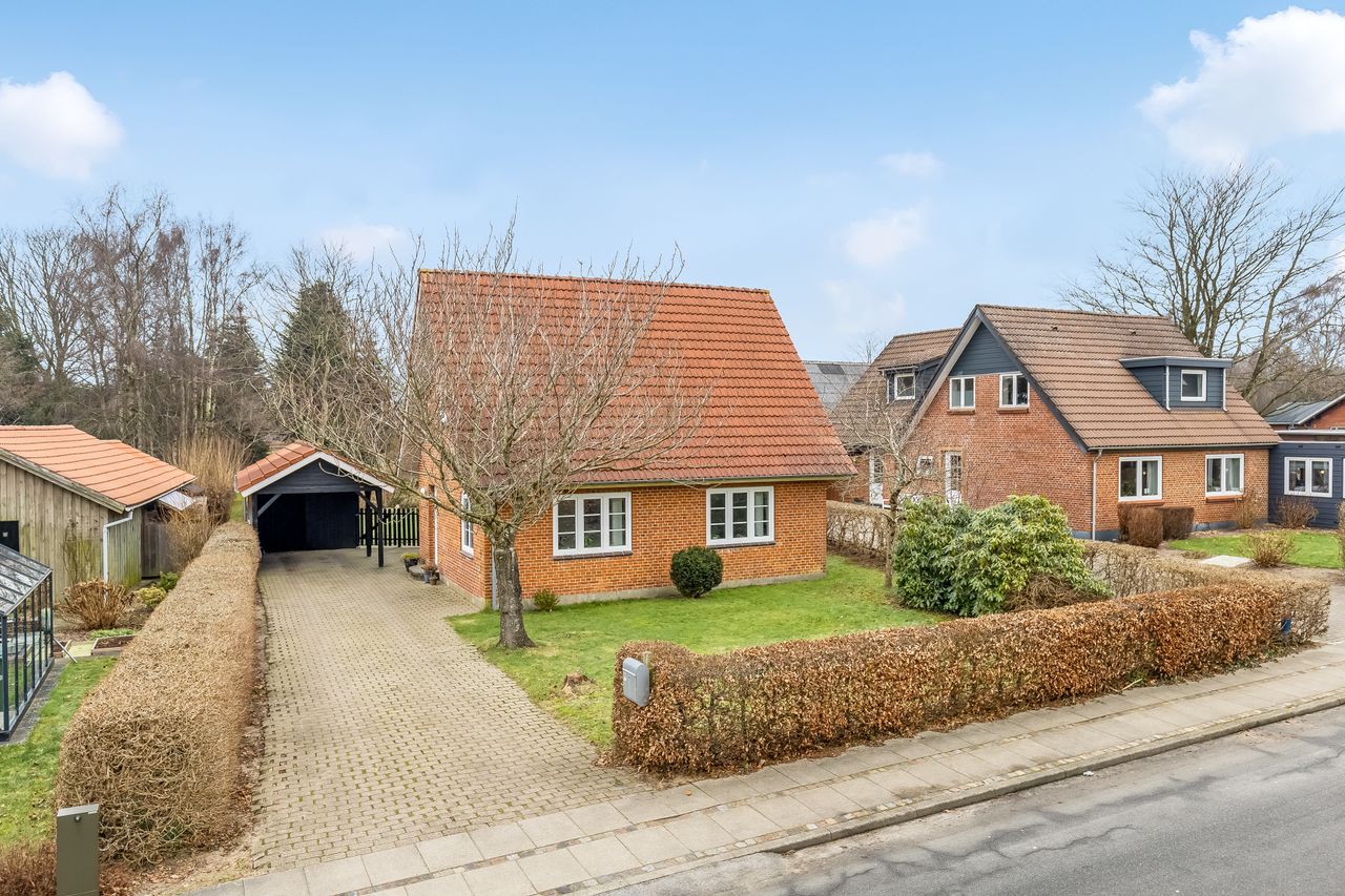 Ejendomsbillede 2 af 20