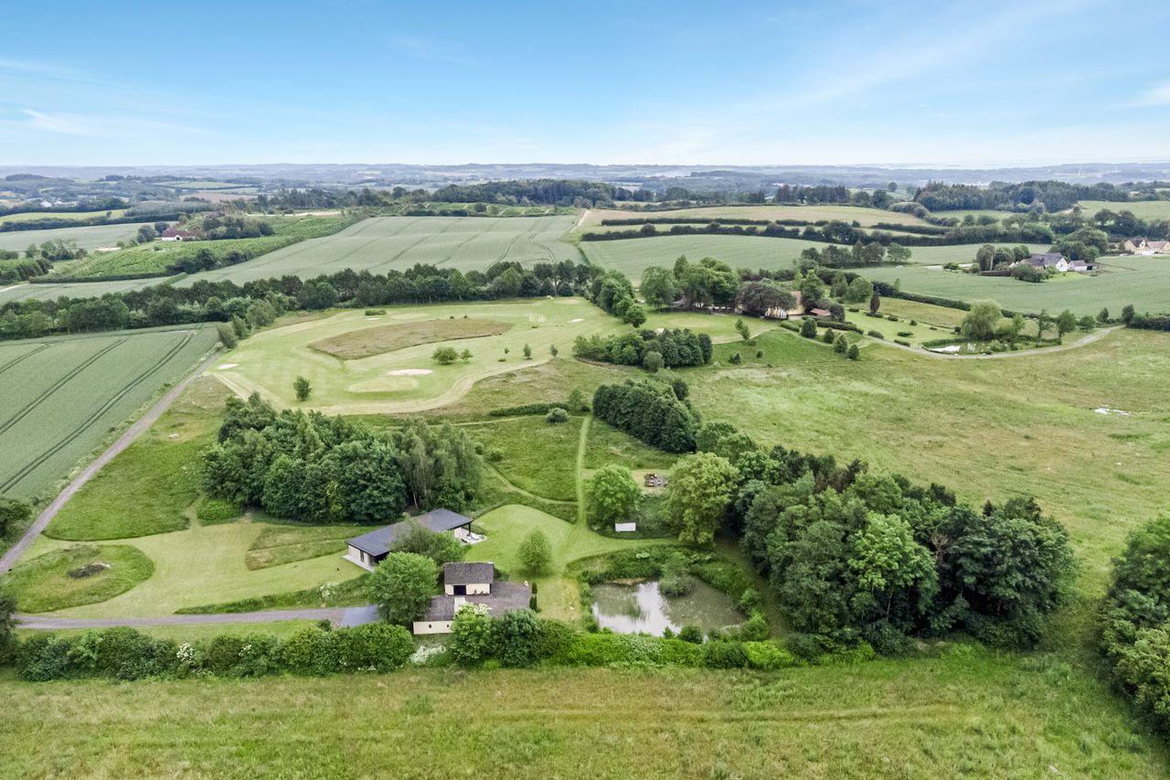 Ejendomsbillede 3 af 51