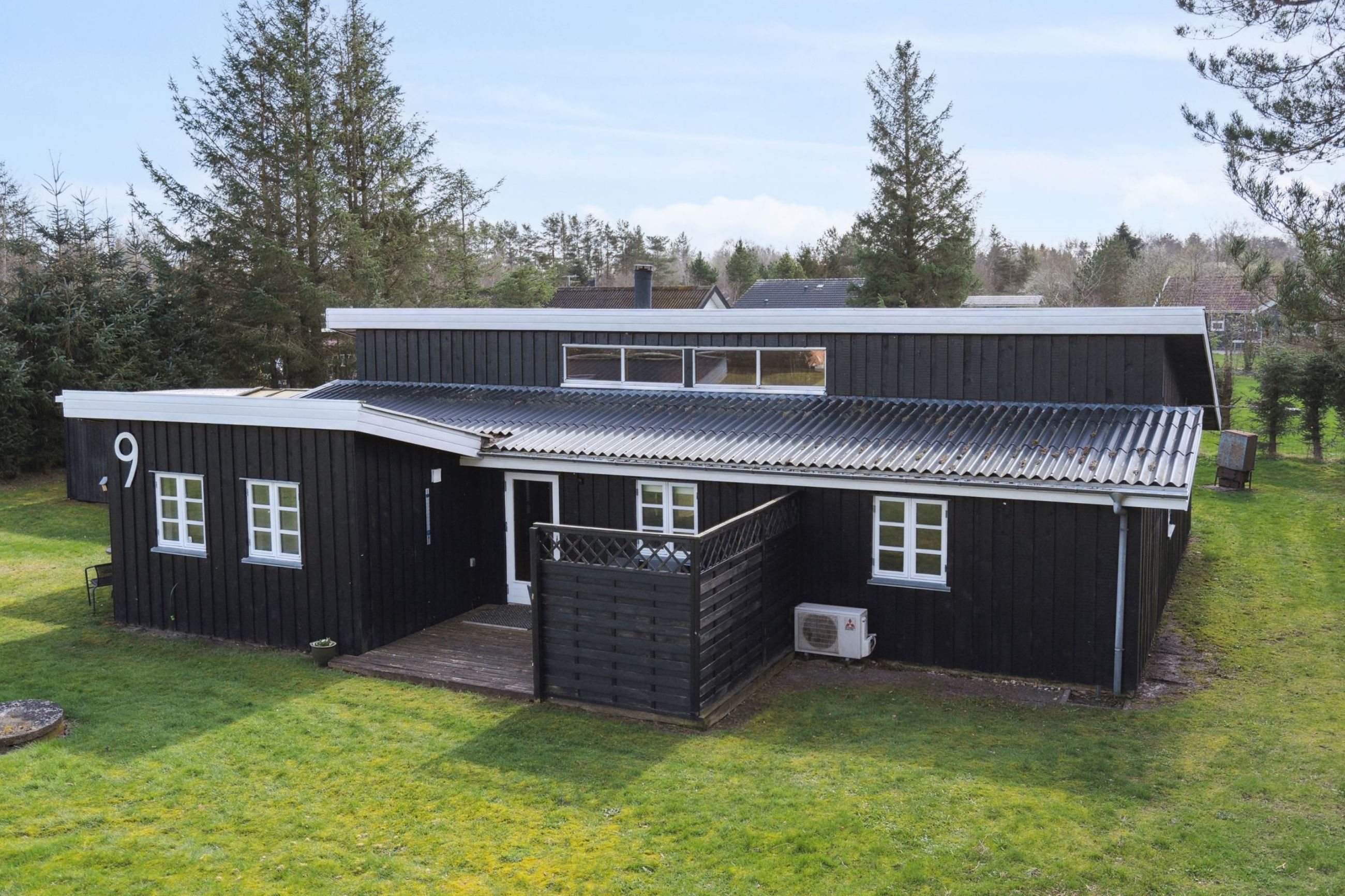 Skelhuse 9, Mou Fritidshus