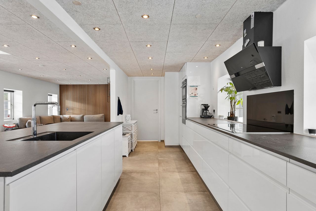 Ejendomsbillede 3 af 25