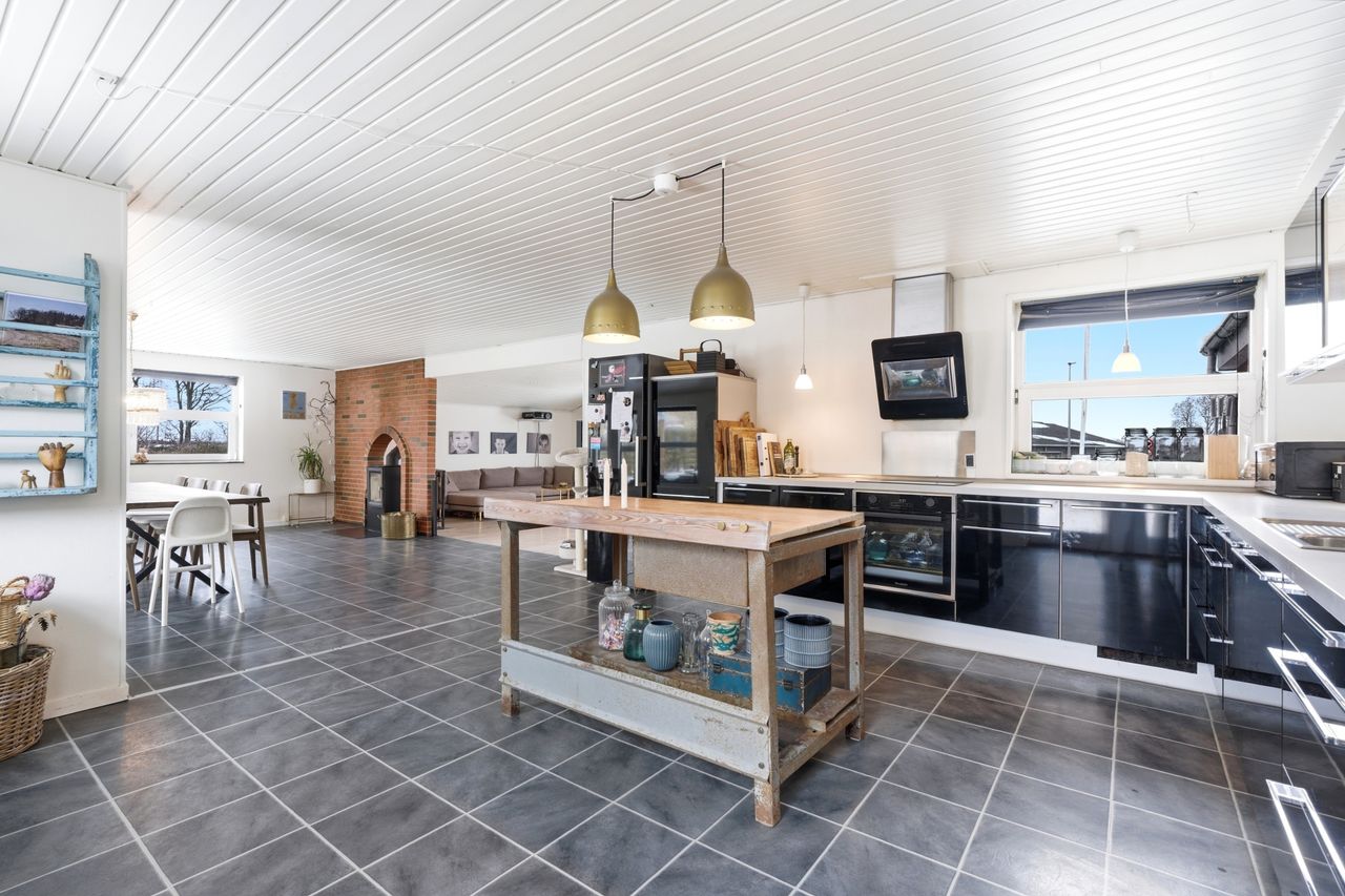 Ejendomsbillede 3 af 19