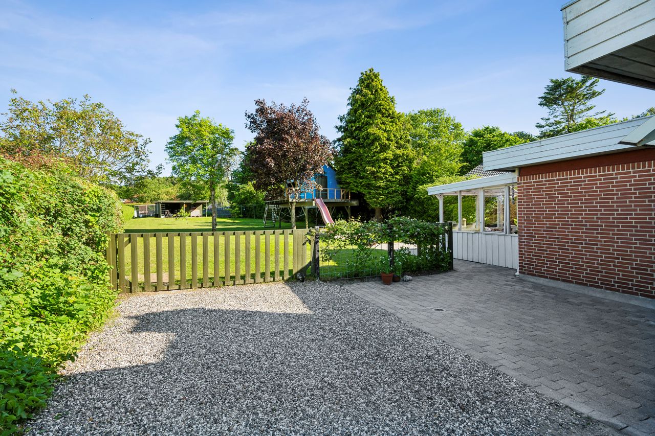 Ejendomsbillede 2 af 24