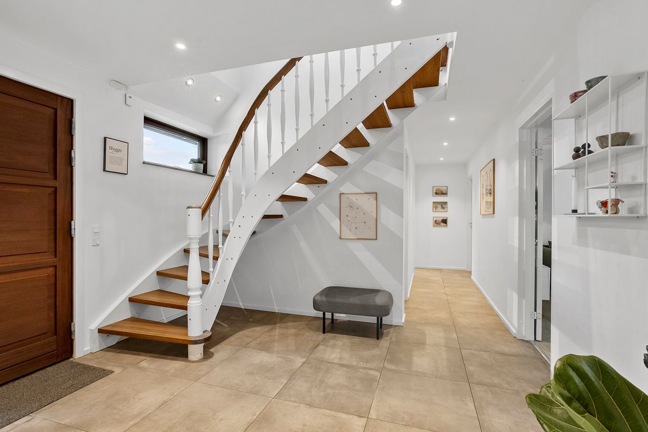 Ejendomsbillede 3 af 27