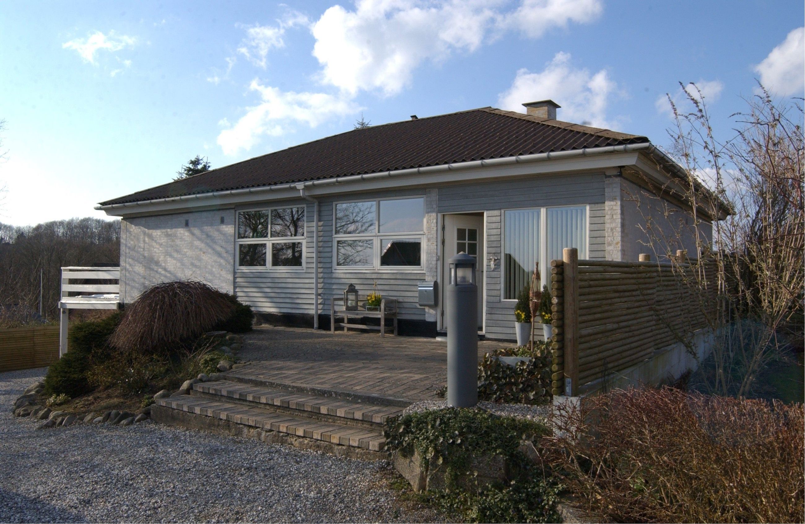 Kastanievej 3, Uhrhøj Villa