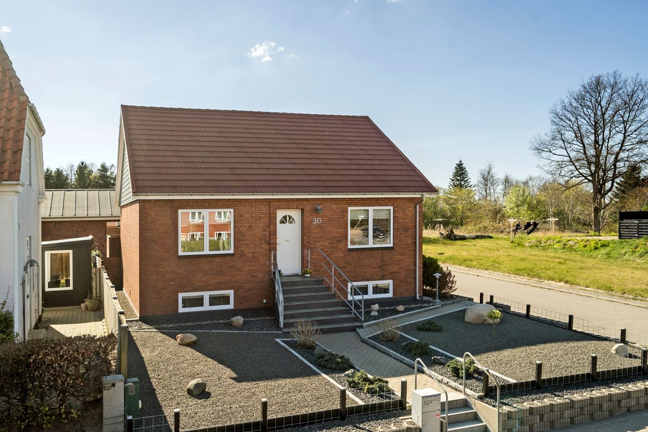 Ejendomsbillede 2 af 30