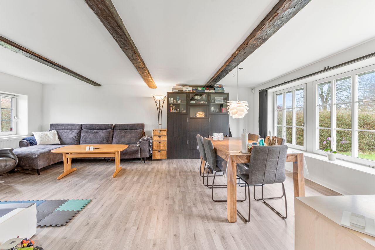 Ejendomsbillede 3 af 15