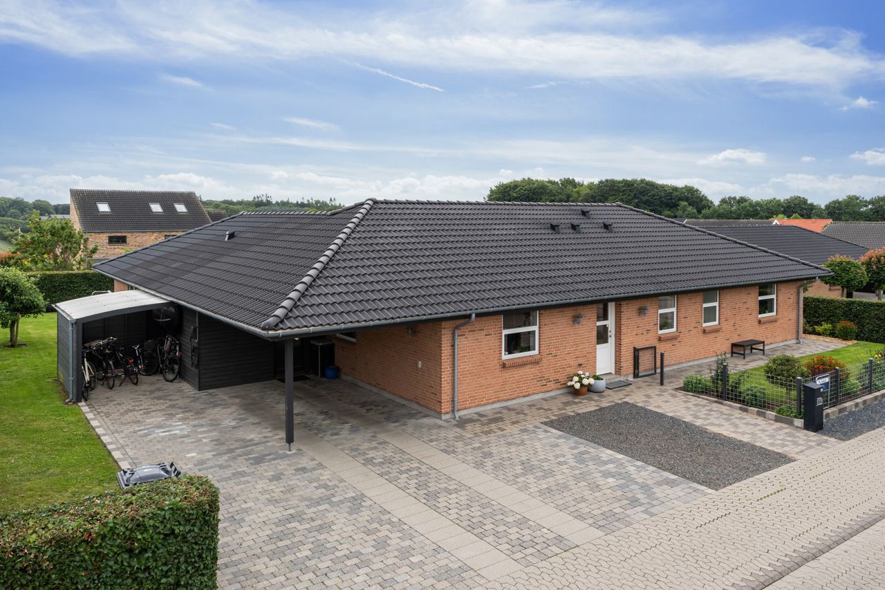 Ejendomsbillede 2 af 30