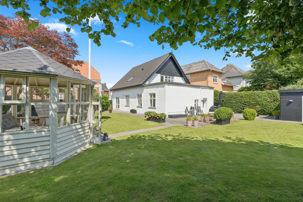 Ejendomsbillede 3 af 25