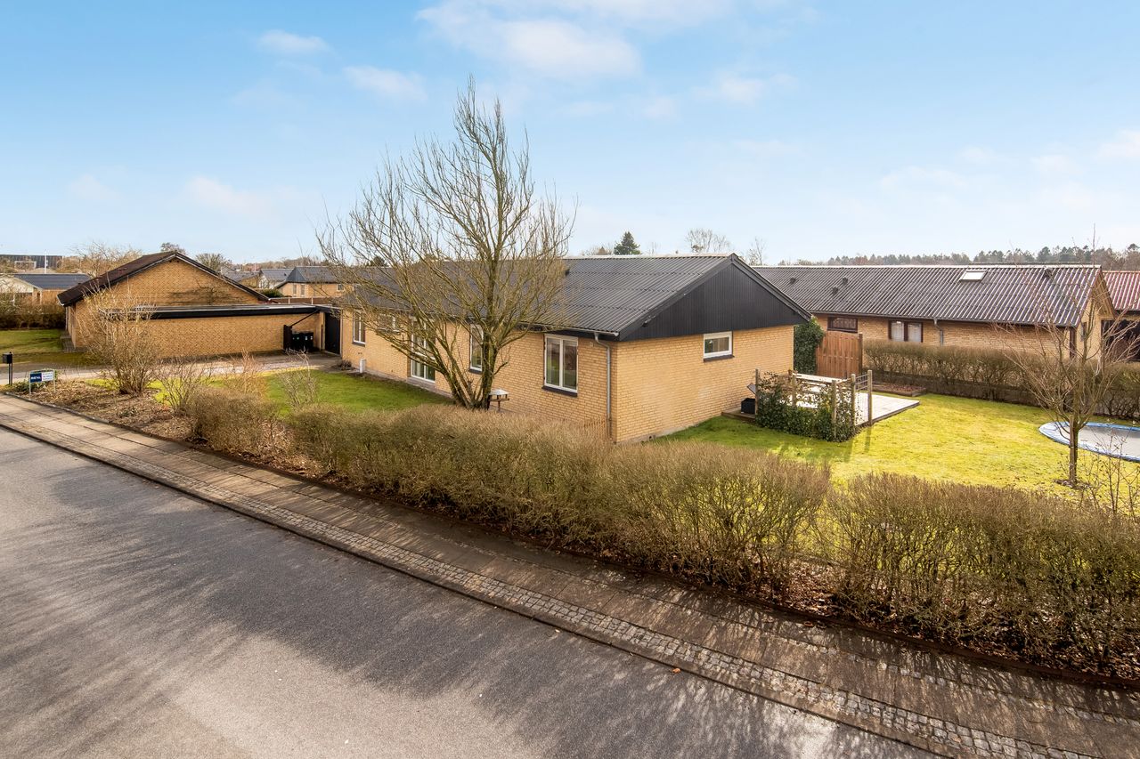 Ejendomsbillede 2 af 24