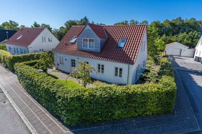 Gammeldamsgård 3,  Villa