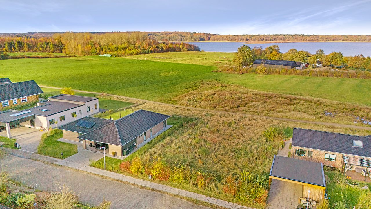 Ejendomsbillede 2 af 13