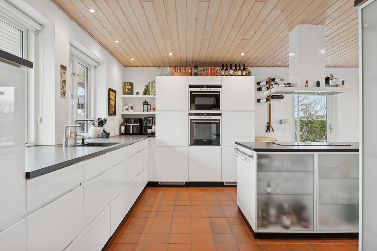 Ejendomsbillede 2 af 32