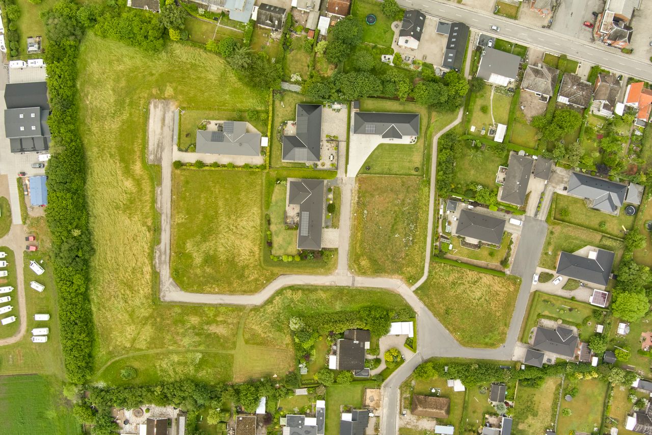 Ejendomsbillede 2 af 8