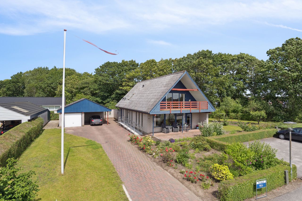 Ejendomsbillede 2 af 27