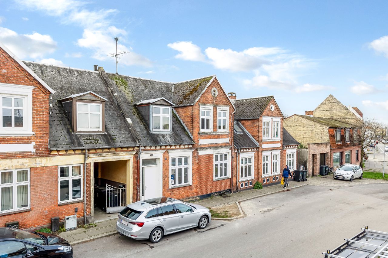 Ejendomsbillede 3 af 23