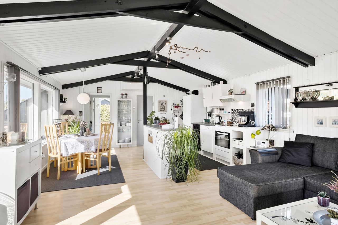 Ejendomsbillede 2 af 16