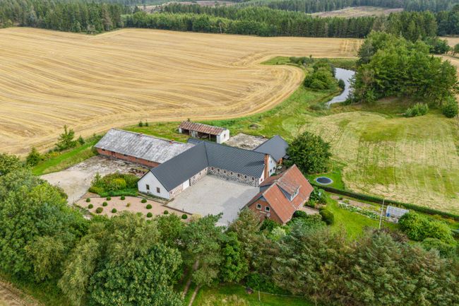 Hulmosevej 1,  Landejendom