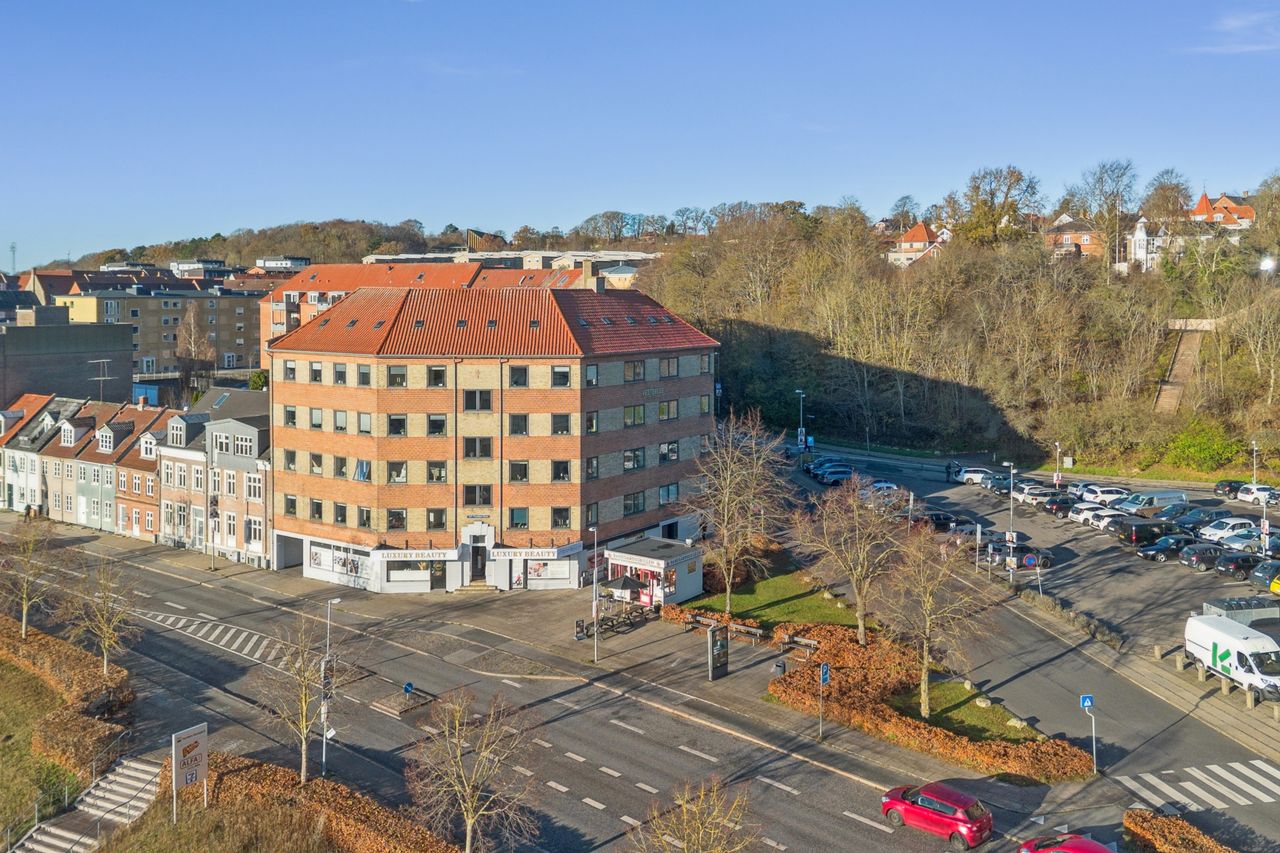 Ejendomsbillede 2 af 15