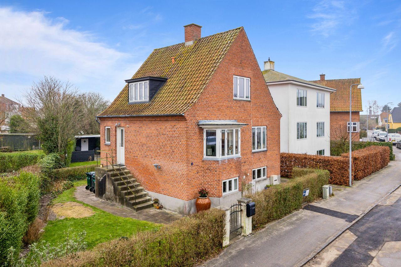 Ejendomsbillede 2 af 38