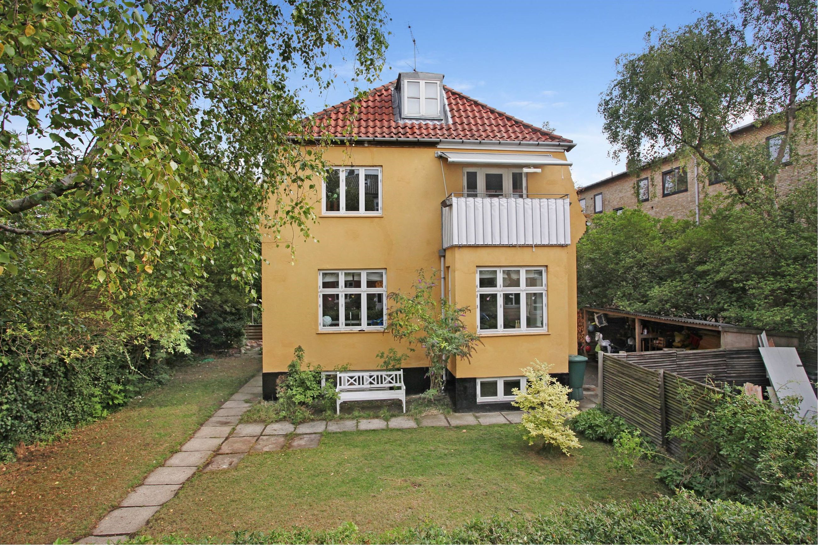 Kastanie Allé 28, st. Villa