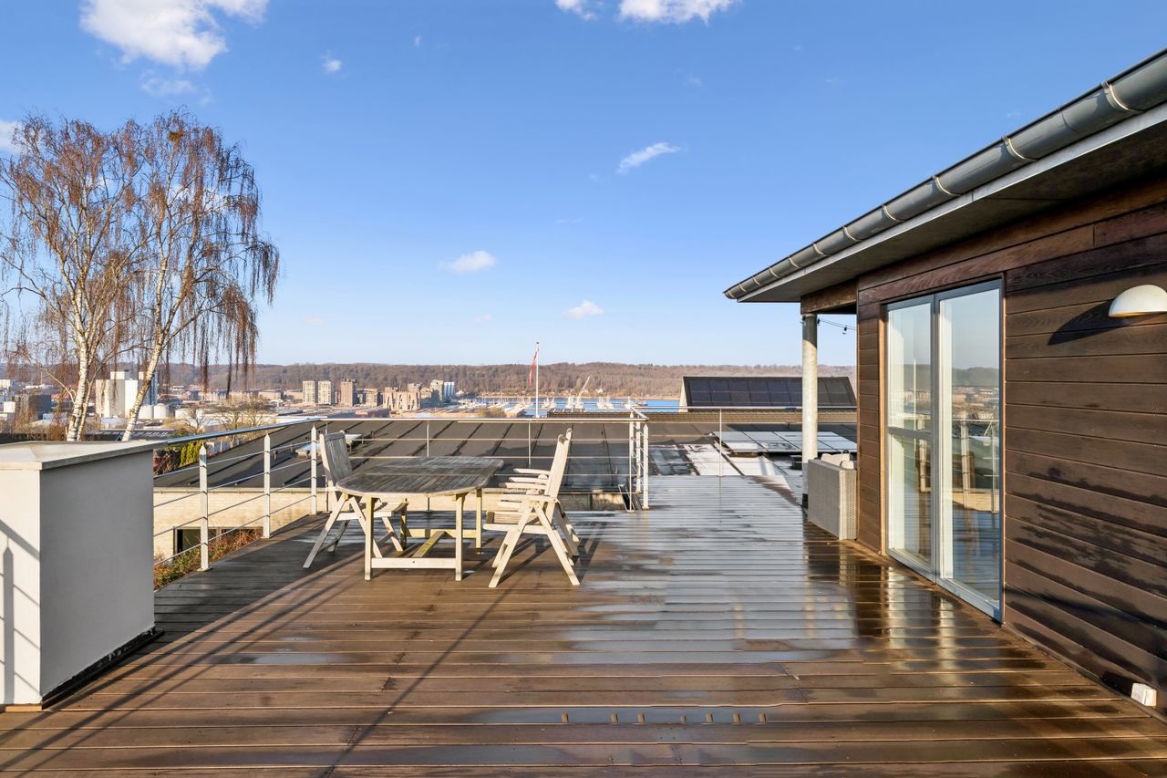 Ejendomsbillede 2 af 35