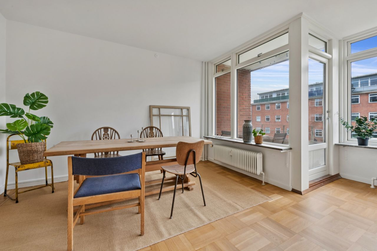 Ejendomsbillede 2 af 17