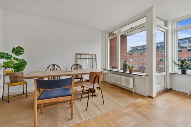 Slangerupgade 25B, 1. tv